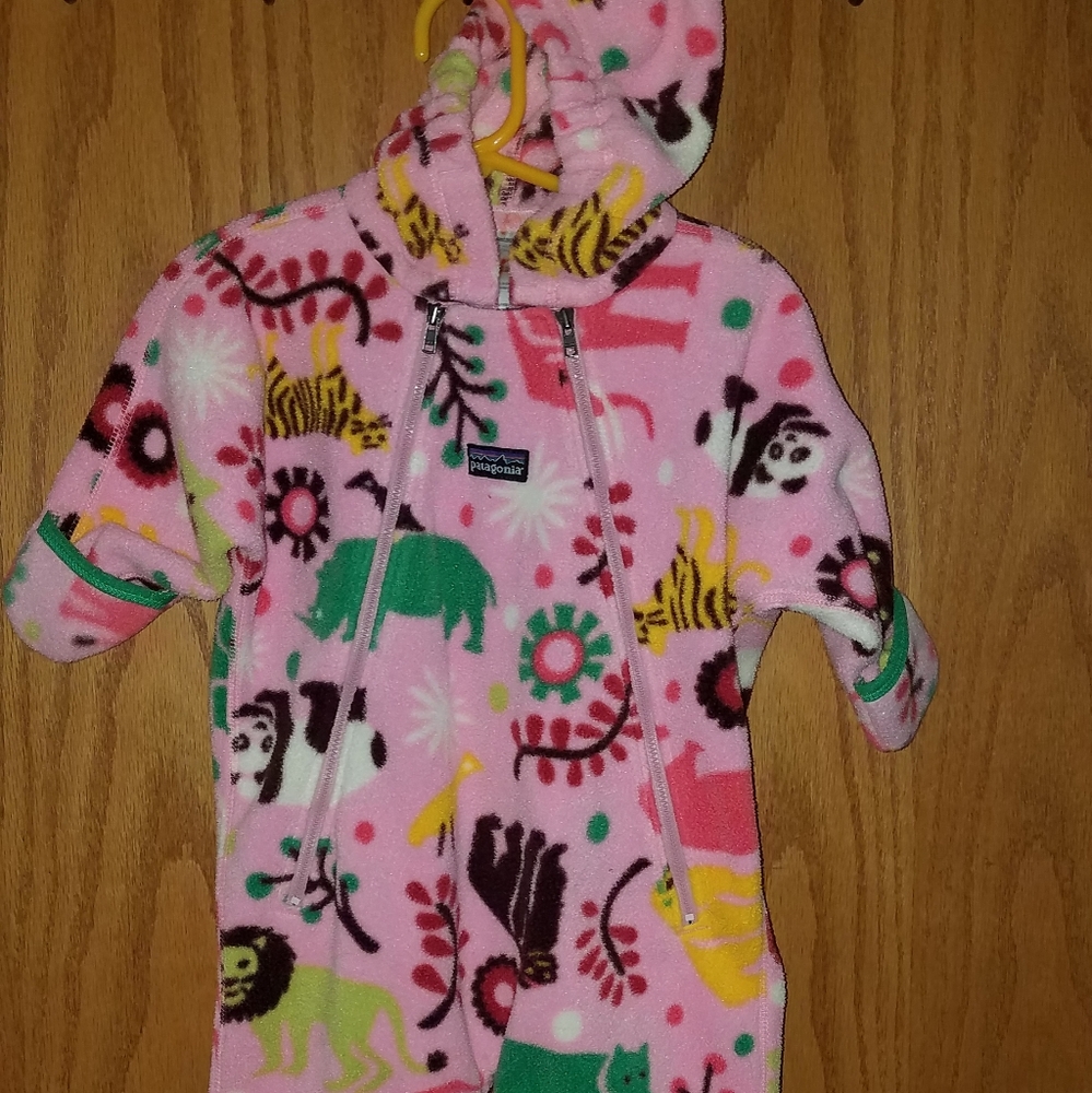 12M Patagonia Baby Girls Pink Fleece Snow Suit